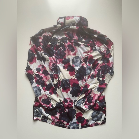 ⭐️ Host Pick ⭐️Lululemon Miss Misty Pullover - Picture 3 of 16